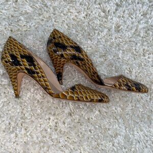 Loeffler Randall snakeskin size 7 pumps